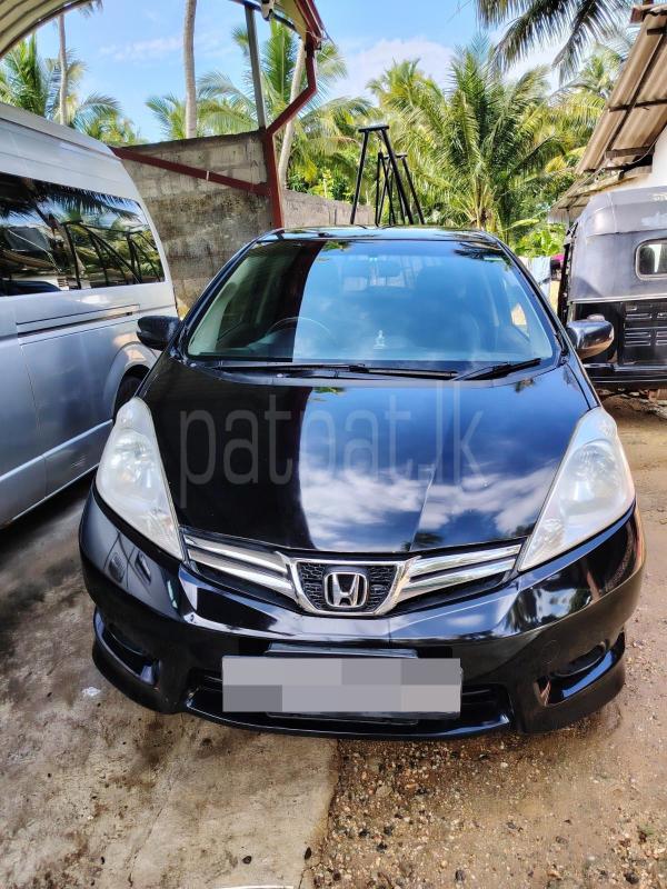 Honda FIT SHUTTLE 2012 - பயன்படுத்தப்பட்டது கார் sale in Sri Lanka - patpat.lk