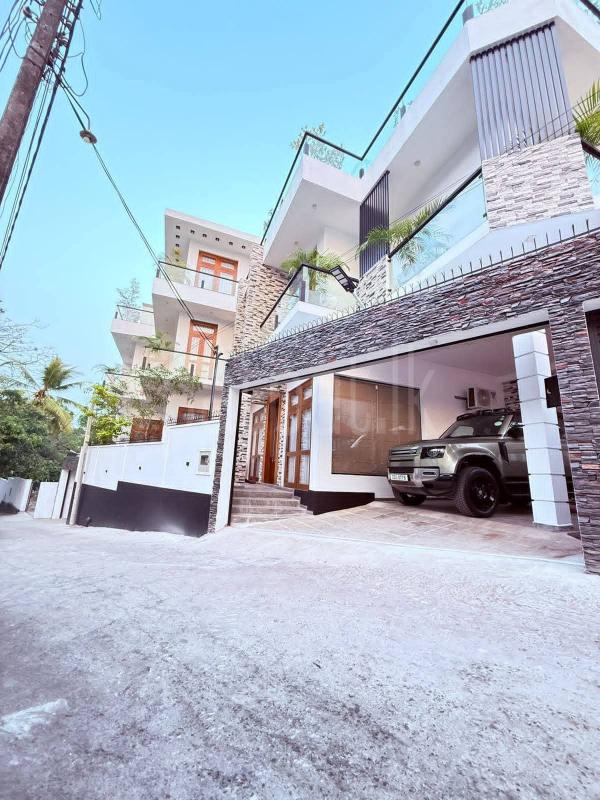House for Sale in Battaramulla