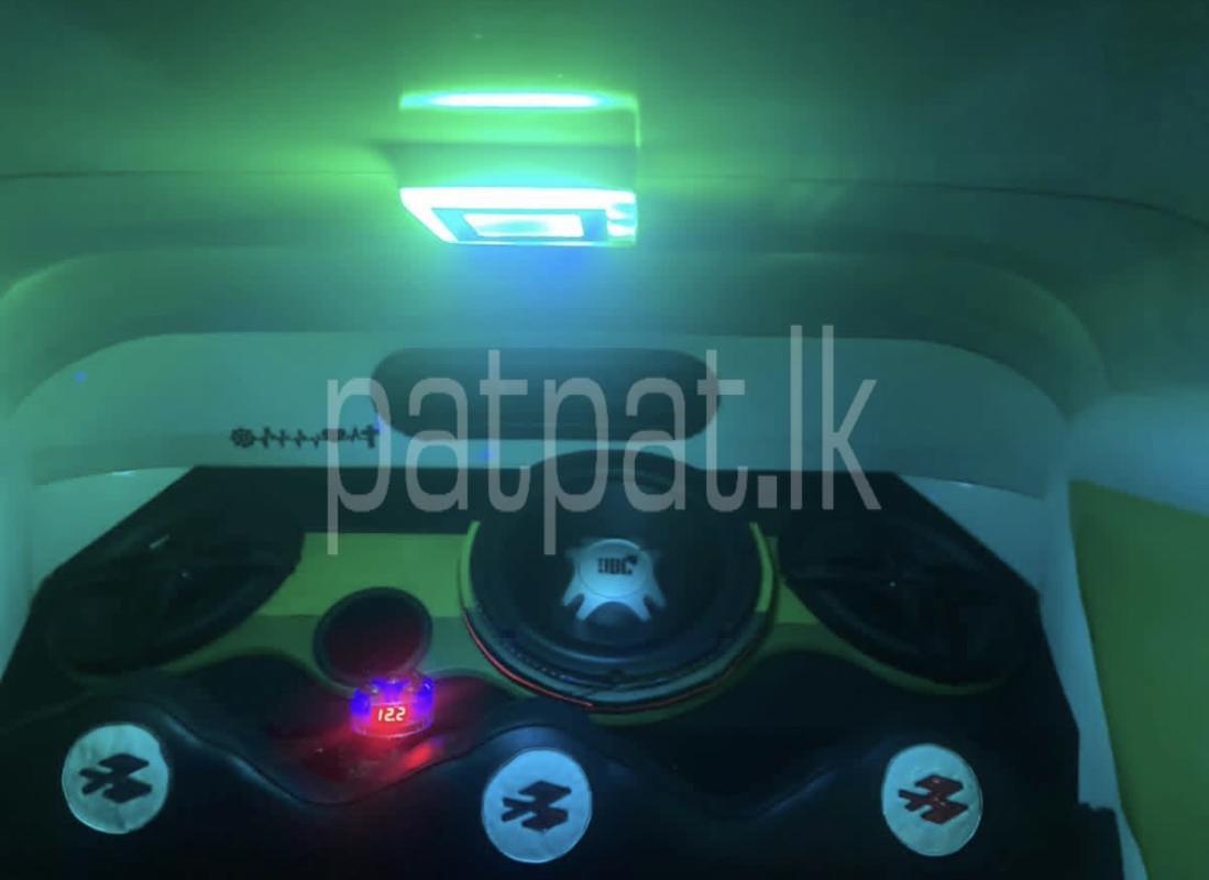 Bajaj 4 stroke 2015 - பயன்படுத்தப்பட்டது முச்சக்கர வண்டி sale in Sri Lanka - patpat.lk