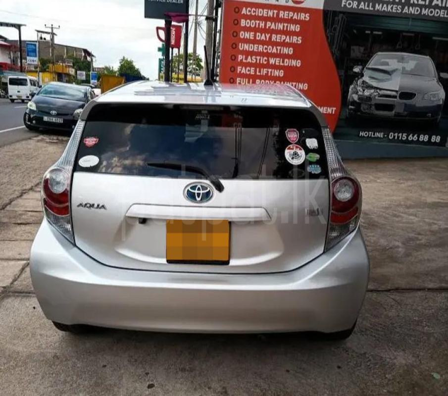 Toyota Aqua 2013 - பயன்படுத்தப்பட்டது கார் sale in Sri Lanka - patpat.lk