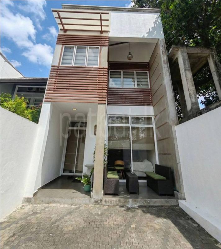 House for Sale in Akuregoda ads-image-1