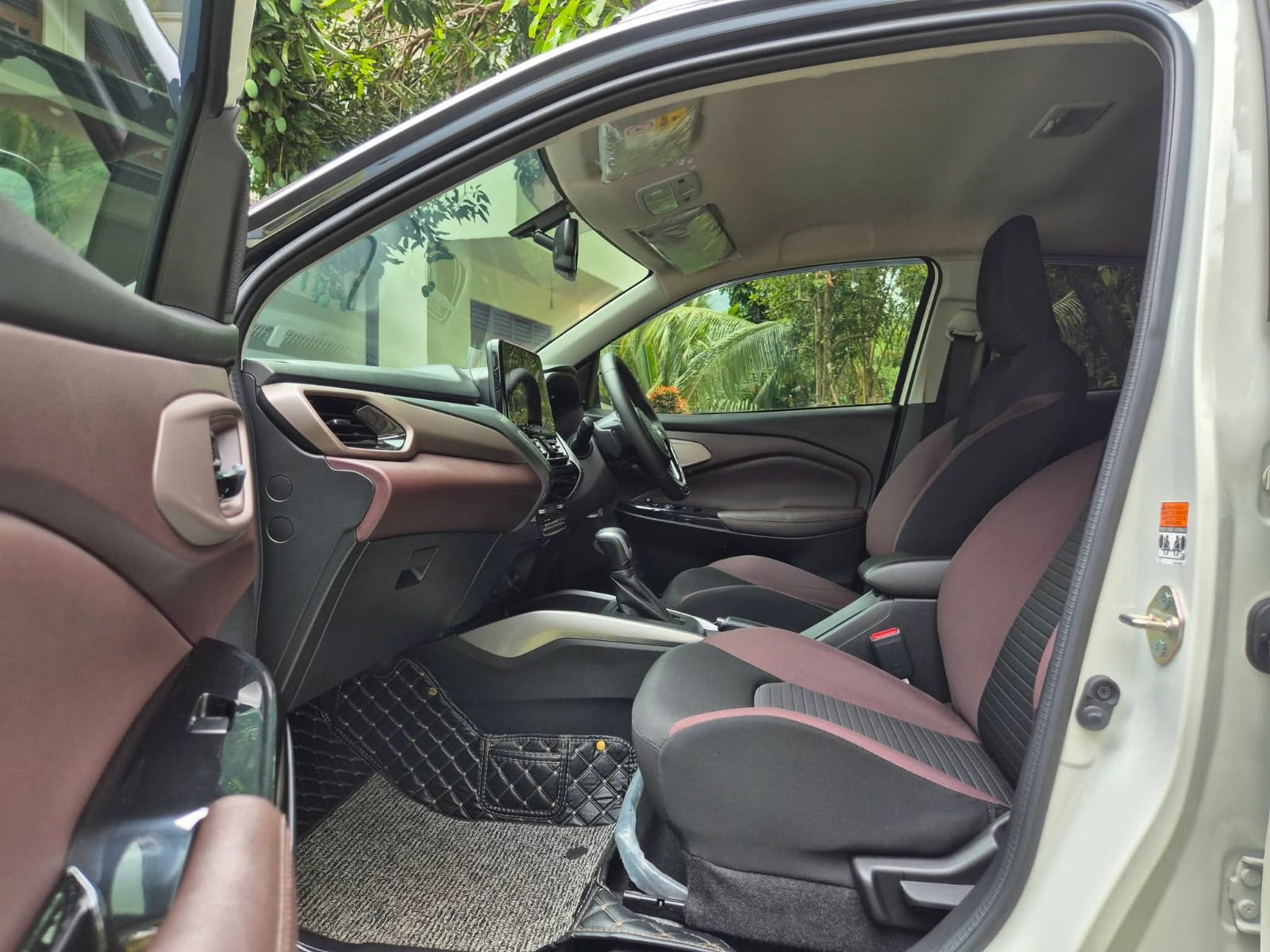 Toyota Urban Cruiser Taisor 2024 - Used SUV sale in Sri Lanka - patpat.lk