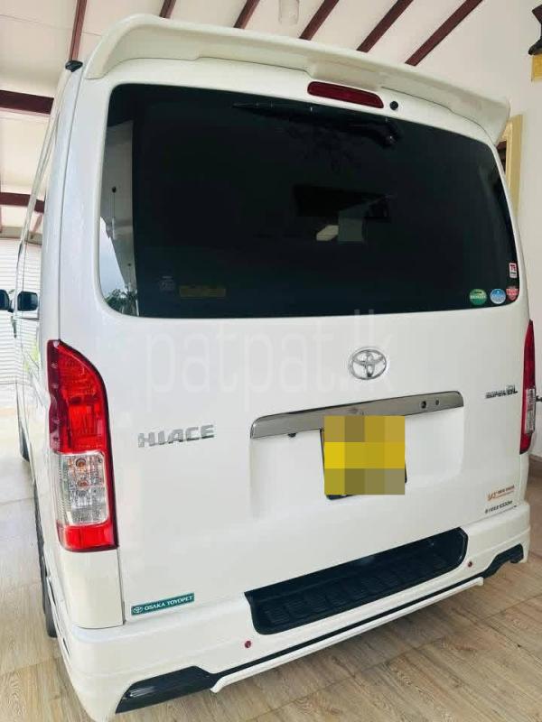 Toyota Hiace 2015 - பயன்படுத்தப்பட்டது வேன் sale in Sri Lanka - patpat.lk
