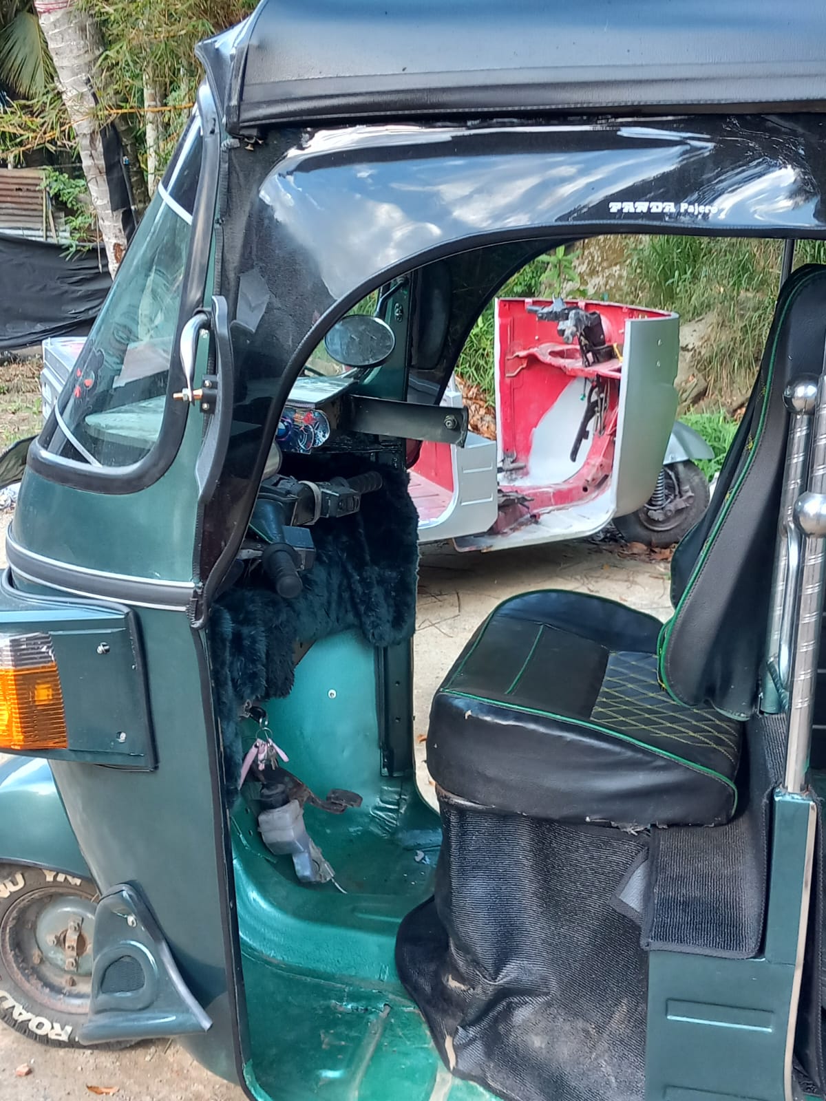 Bajaj Three Wheel 2011 - Used Three wheeler sale in Sri Lanka - patpat.lk