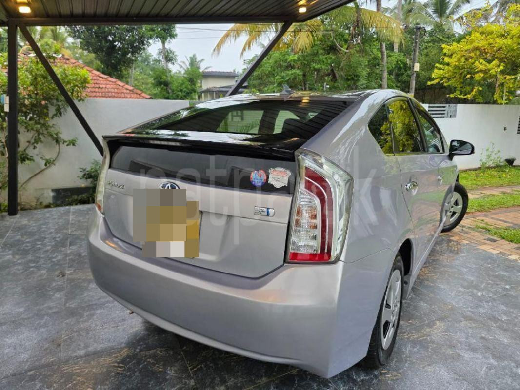 Toyota Prius 2014 - பயன்படுத்தப்பட்டது கார் sale in Sri Lanka - patpat.lk