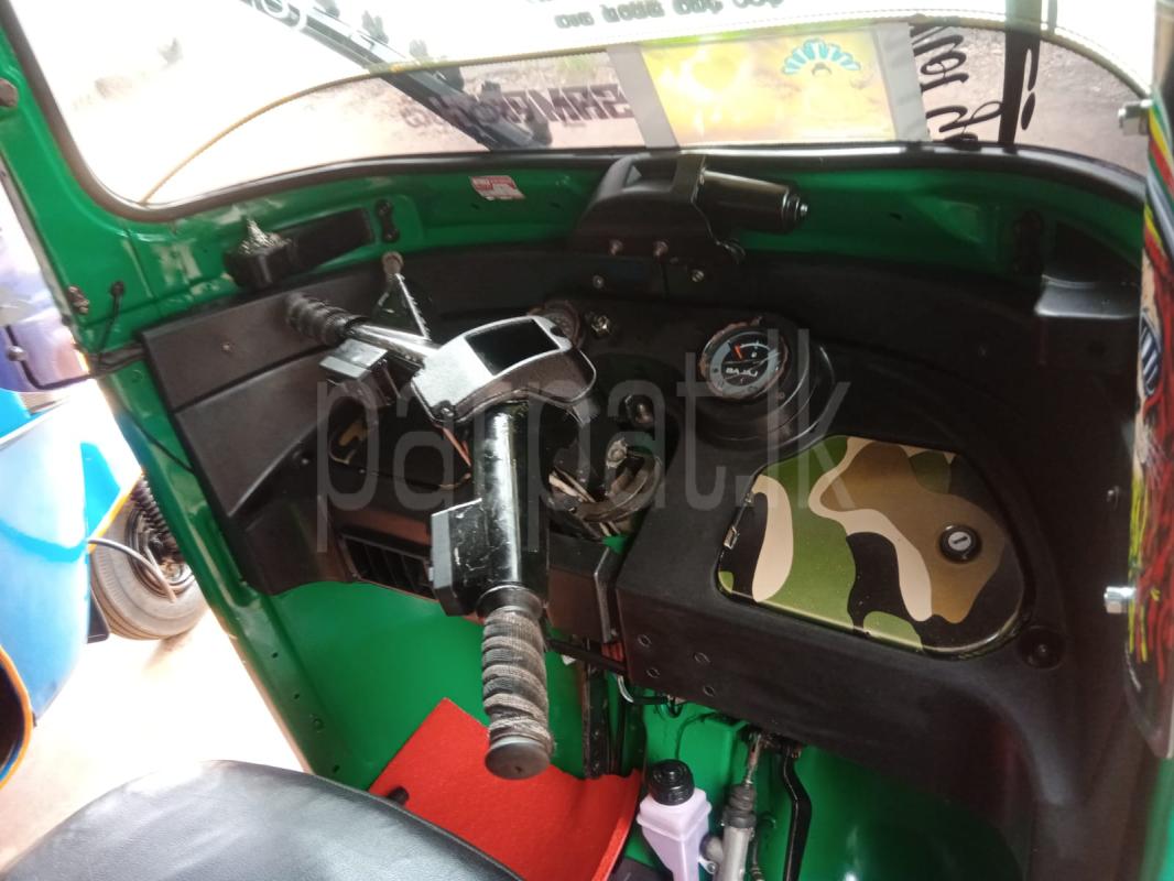 Bajaj Three Wheel 2015 - பயன்படுத்தப்பட்டது முச்சக்கர வண்டி sale in Sri Lanka - patpat.lk