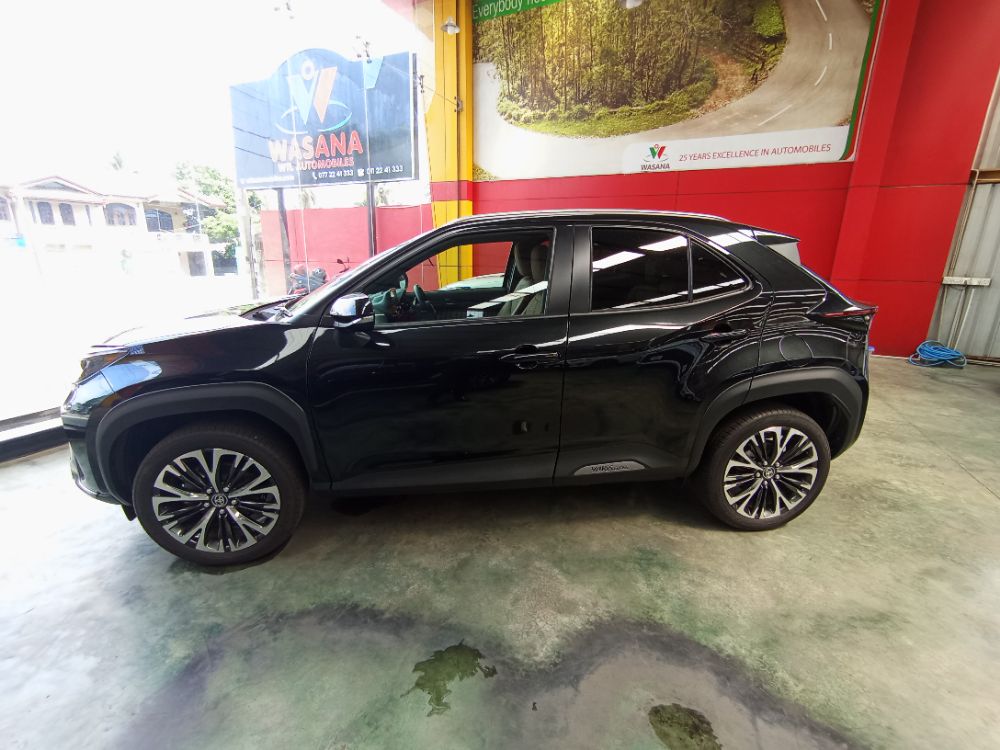 Toyota Yaris Cross 2023 - Brand New SUV sale in Sri Lanka - patpat.lk