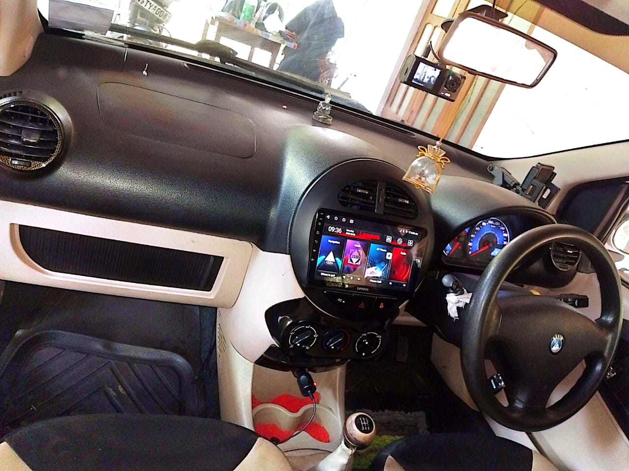 Advertisement image 6