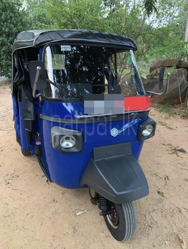 Piaggio Three Wheel 2015 - Used Three wheeler sale in Sri Lanka - patpat.lk