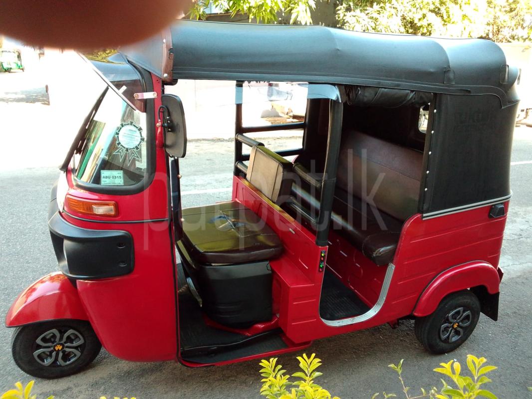 Bajaj Three Wheel 2020 - பயன்படுத்தப்பட்டது முச்சக்கர வண்டி sale in Sri Lanka - patpat.lk