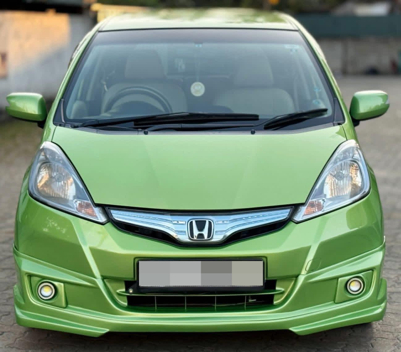 Honda Fit 2012 ads-image-1
