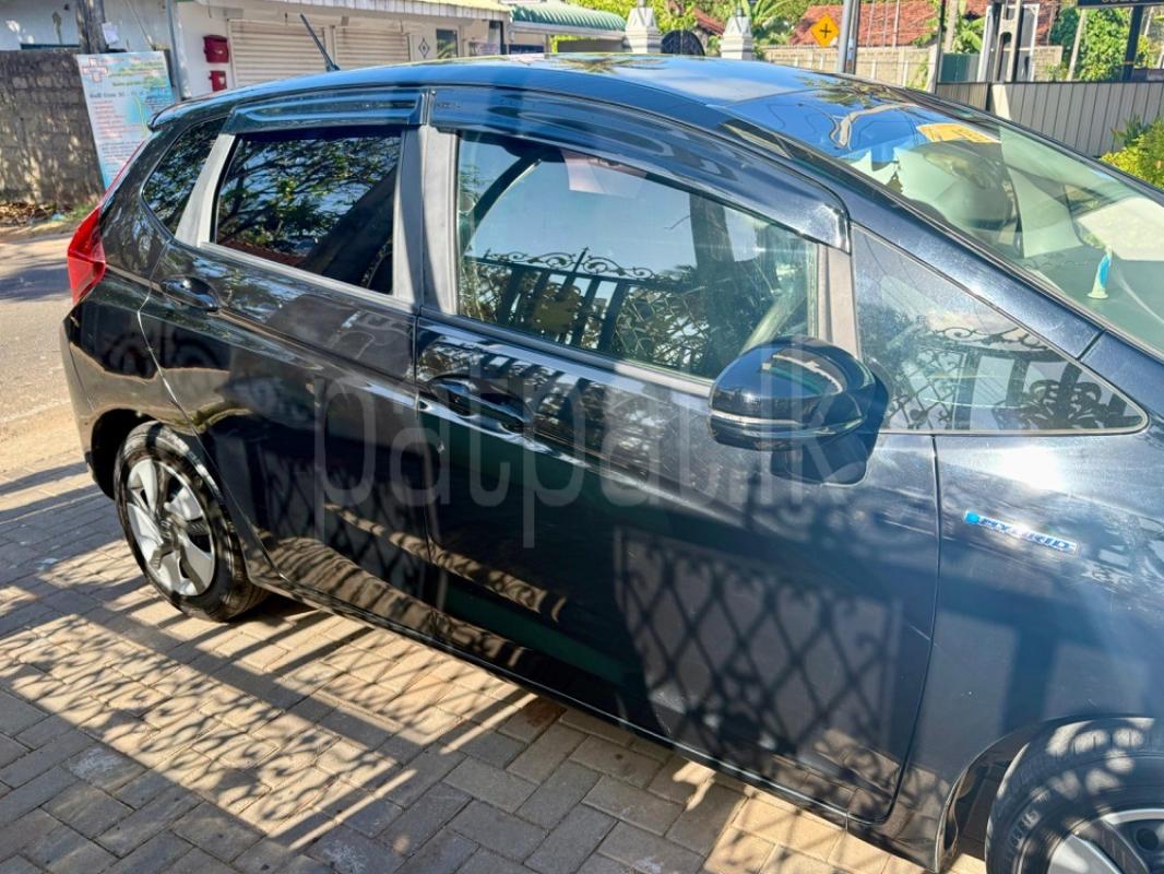 Advertisement image 4