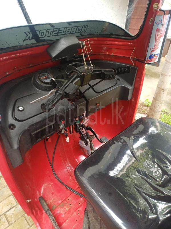 Bajaj 4 stroke 2011 - Used Three wheeler sale in Sri Lanka - patpat.lk