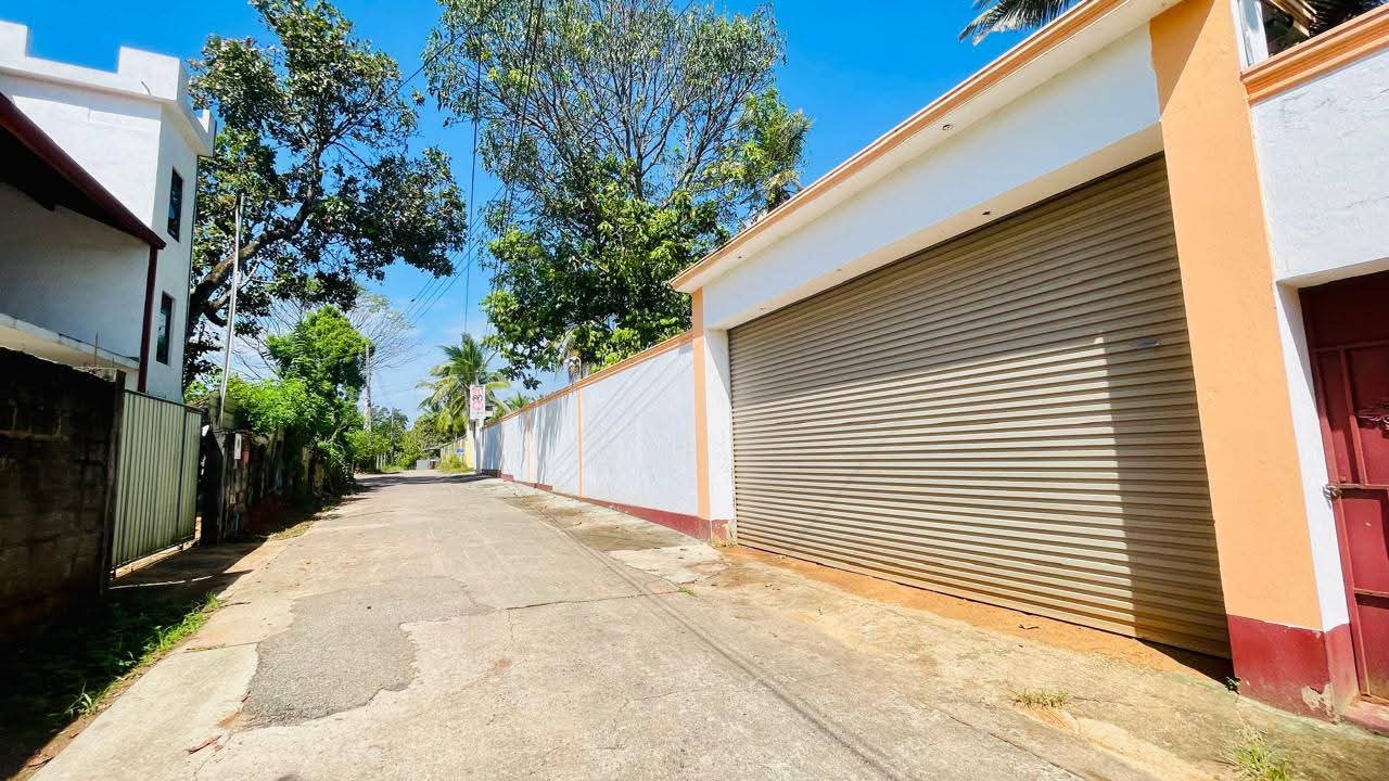 Commercial Land for Sale in Athurugiriya