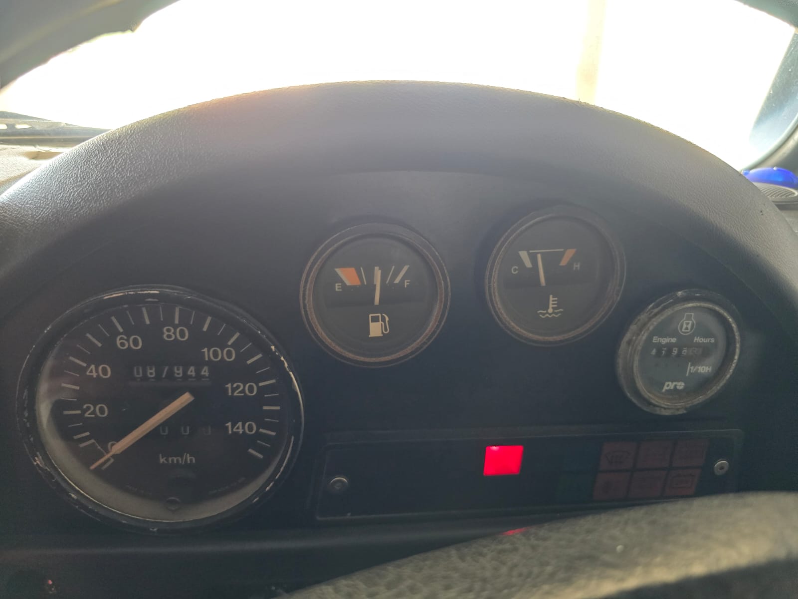 Land Rover Defender 1979 - பயன்படுத்தப்பட்டது SUV sale in Sri Lanka - patpat.lk