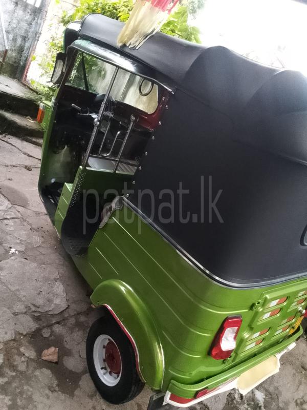 Bajaj 4 stroke 2011 - භාවිතා කරන ලද ත්‍රිරෝද රථය sale in Sri Lanka - patpat.lk