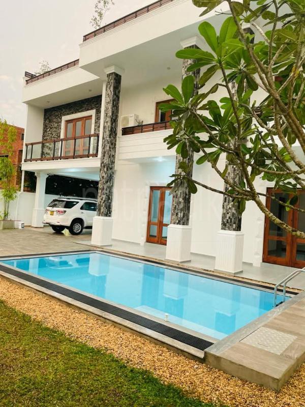 House for Sale in Talawatugoda