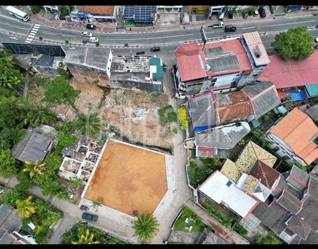 Commercial Land for Sale in Pelawatta ads-image-1