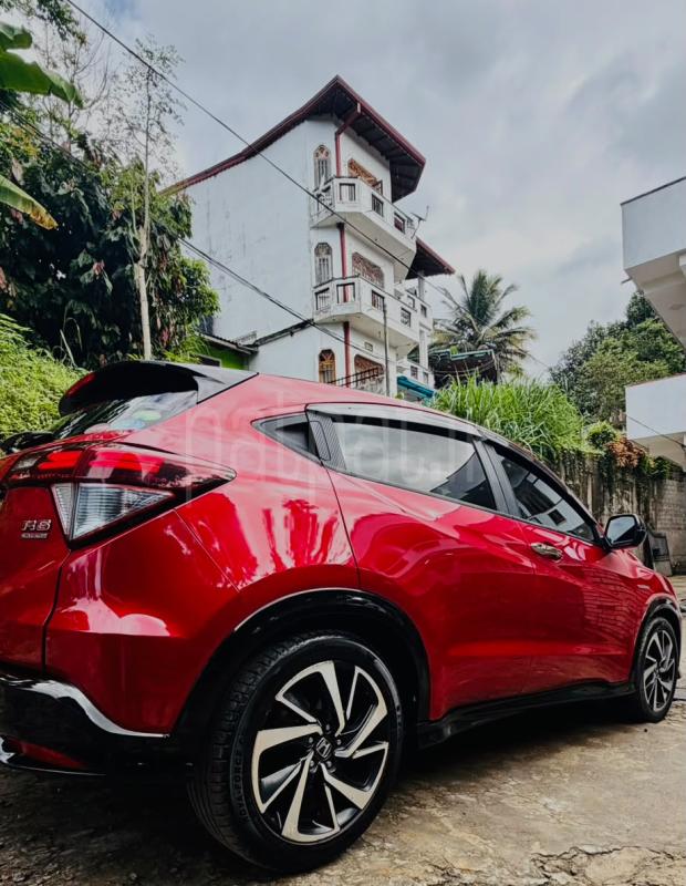 Honda Vezel 2018 - භාවිතා කරන ලද SUV රථය sale in Sri Lanka - patpat.lk