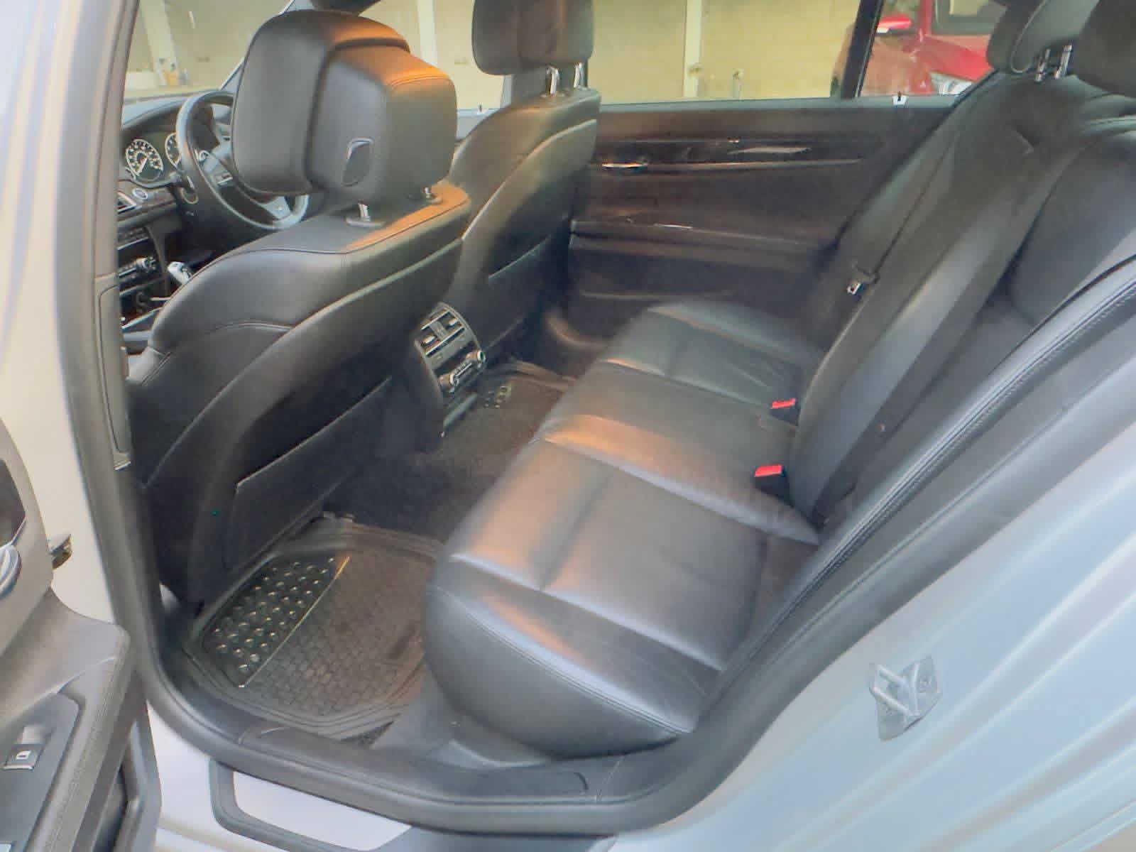 BMW 740I 2014 - பயன்படுத்தப்பட்டது கார் sale in Sri Lanka - patpat.lk