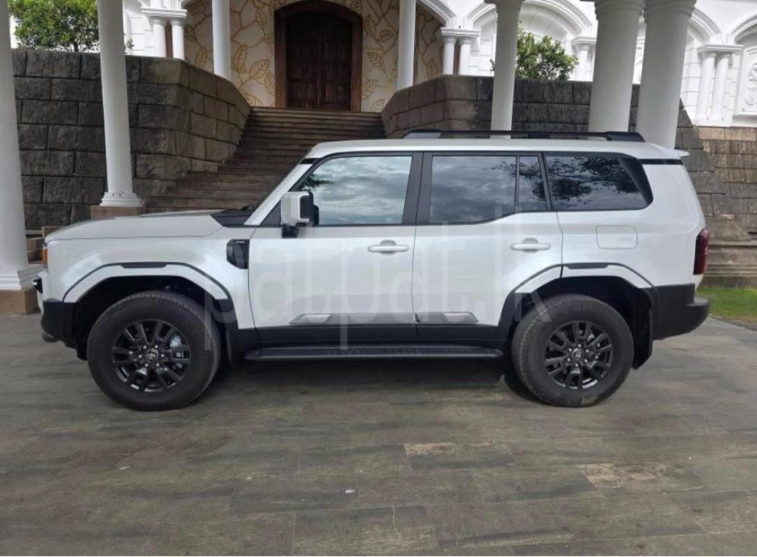 Advertisement image 5