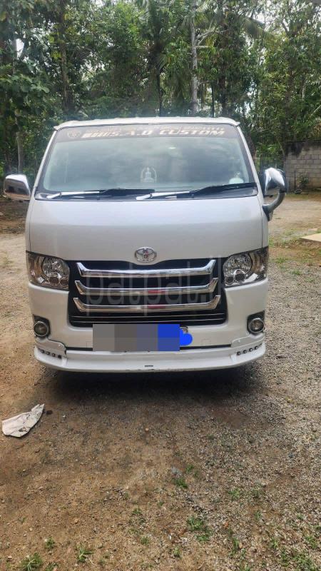 Toyota Super GL 2015 - பயன்படுத்தப்பட்டது வேன் sale in Sri Lanka - patpat.lk