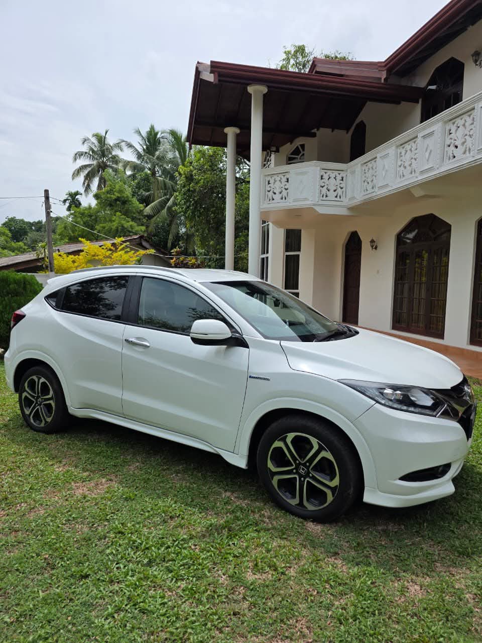 Honda Vezel 2014 - Used SUV sale in Sri Lanka - patpat.lk