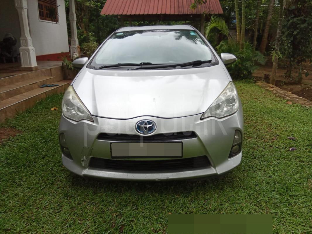 Toyota Aqua 2012 - பயன்படுத்தப்பட்டது கார் sale in Sri Lanka - patpat.lk