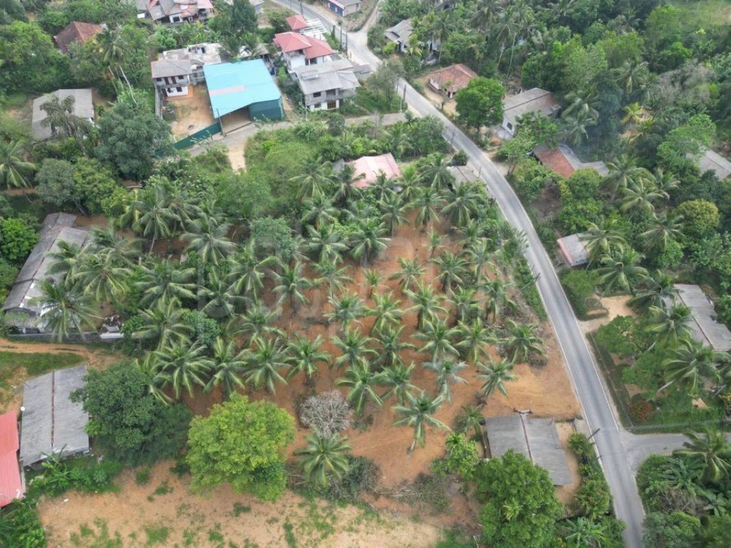 Residential Land for Sale in Hanwella