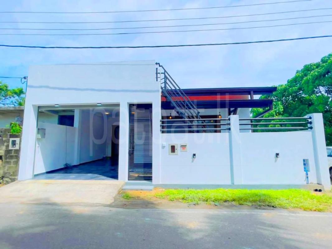 House for Sale in Athurugiriya ads-image-1