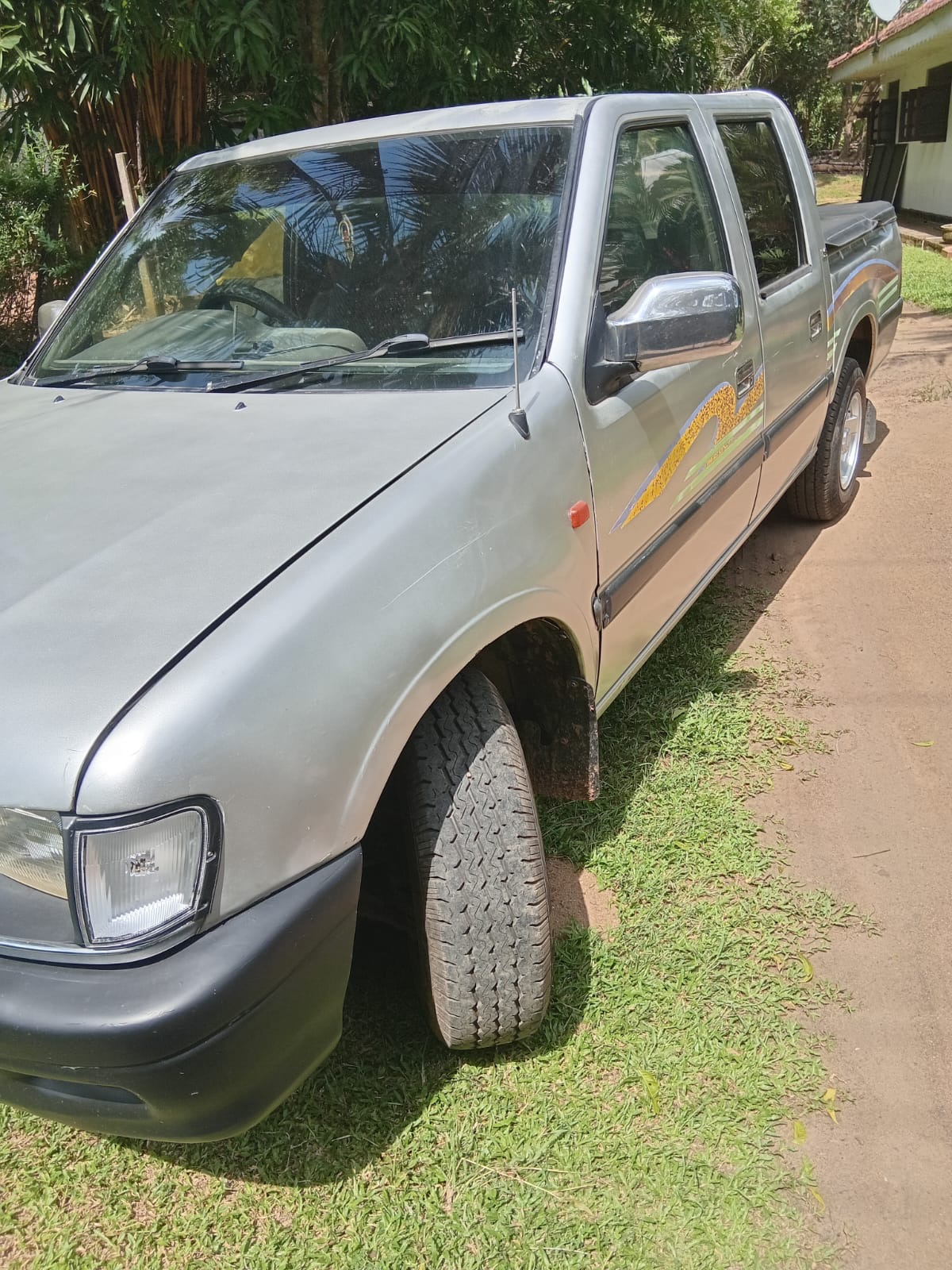 Isuzu Double Cab 1998 - பயன்படுத்தப்பட்டது சரக்கு போக்குவரத்து sale in Sri Lanka - patpat.lk