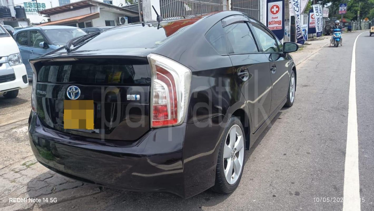 Toyota Prius 2013 - பயன்படுத்தப்பட்டது கார் sale in Sri Lanka - patpat.lk