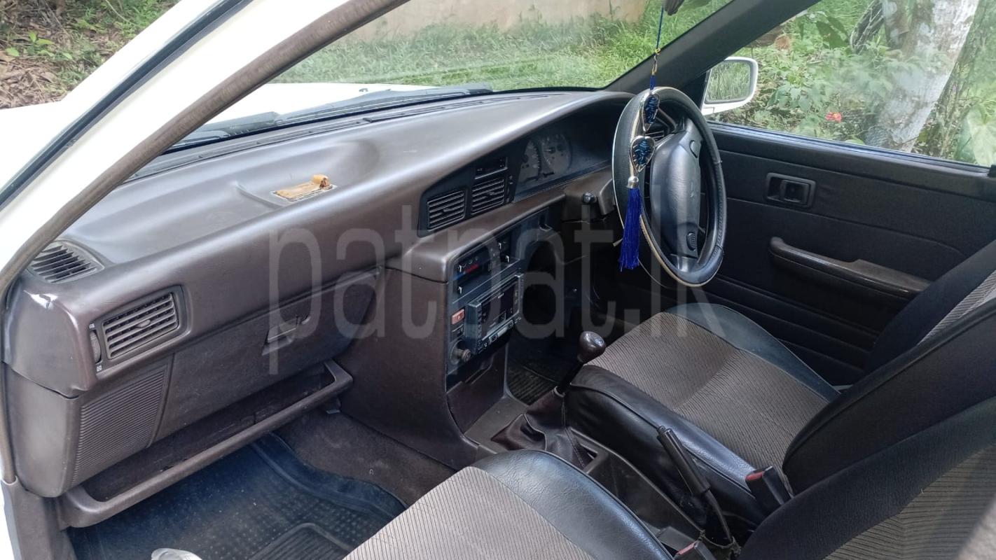 Toyota Corona 1992 - பயன்படுத்தப்பட்டது கார் sale in Sri Lanka - patpat.lk