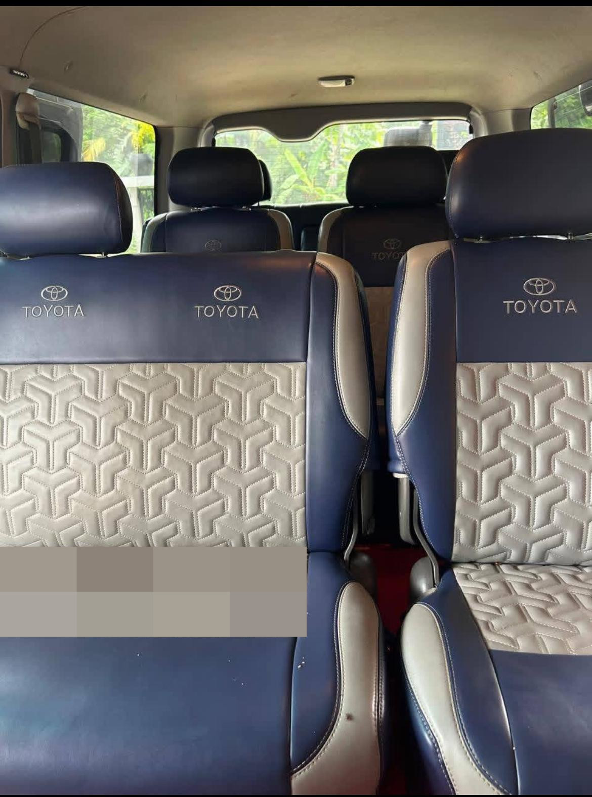 Toyota Hiace 2015 - பயன்படுத்தப்பட்டது வேன் sale in Sri Lanka - patpat.lk