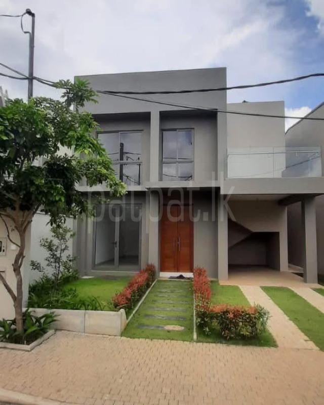 House for Sale in Talawatugoda