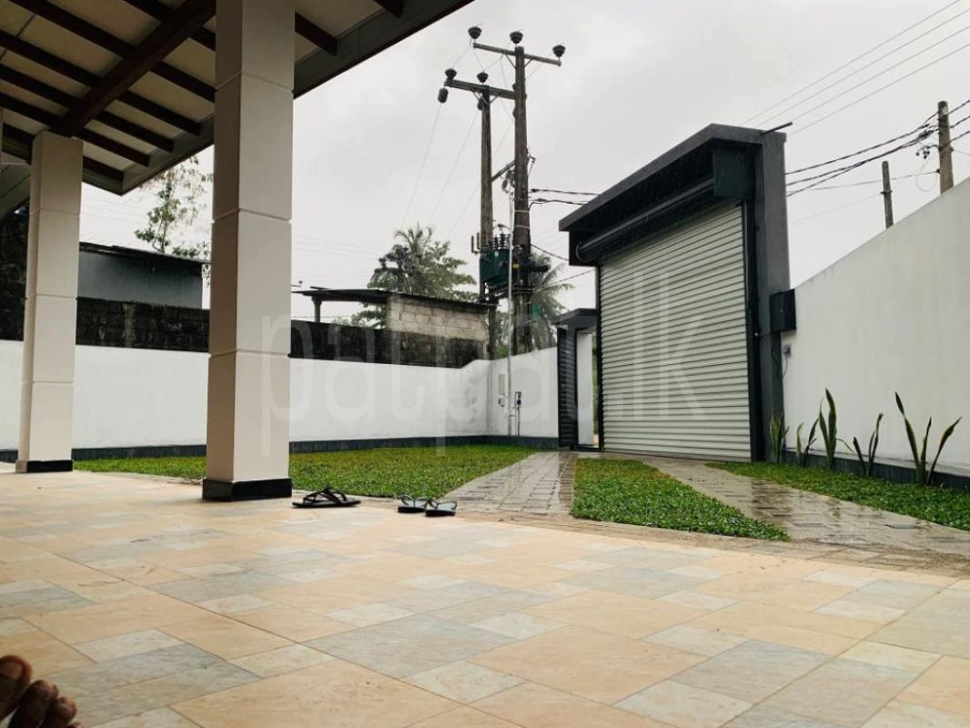 Advertisement image 4