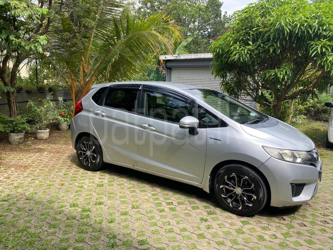 Honda Fit 2014 - பயன்படுத்தப்பட்டது கார் sale in Sri Lanka - patpat.lk