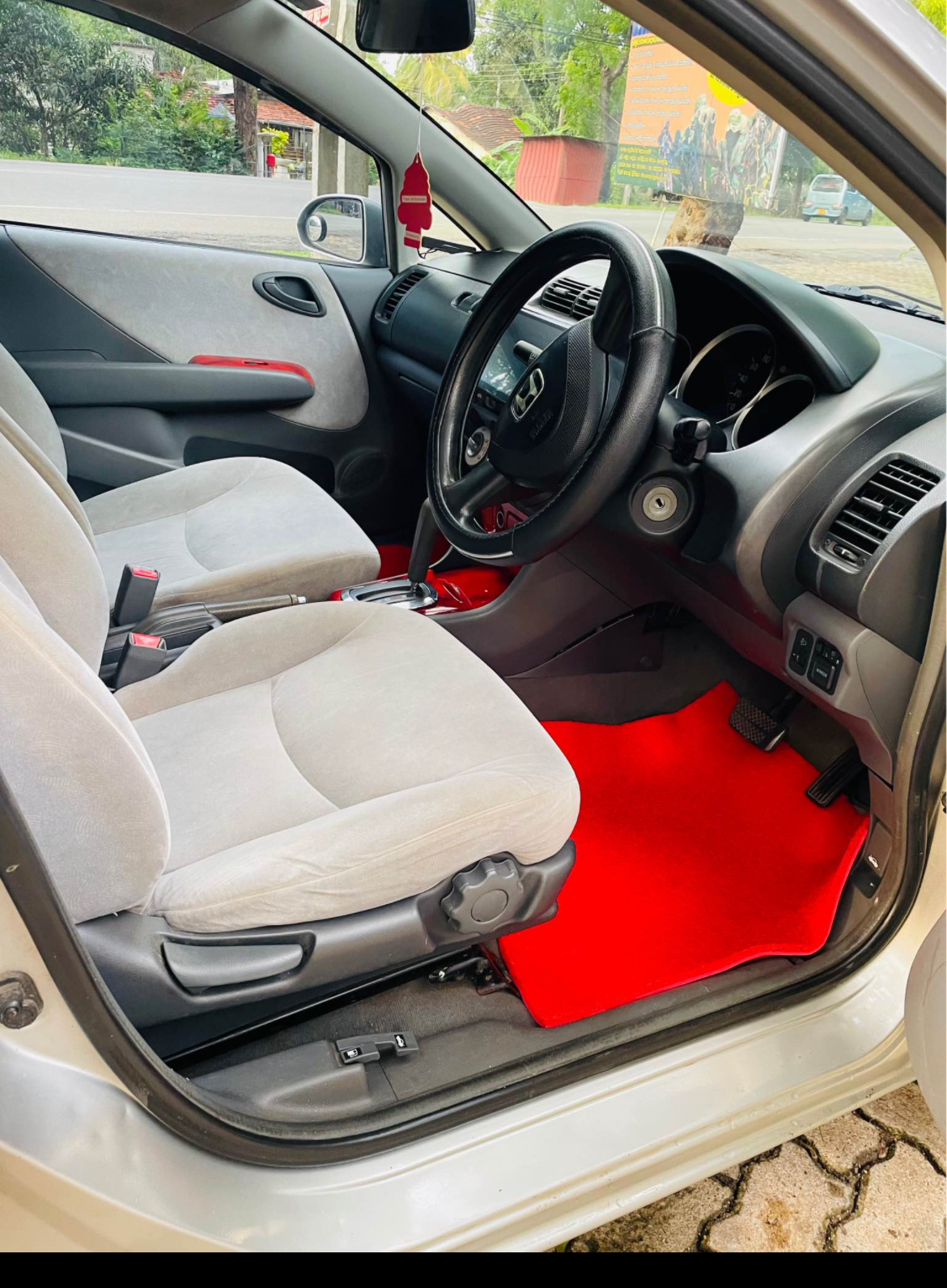 Honda Fit 2005 - பயன்படுத்தப்பட்டது கார் sale in Sri Lanka - patpat.lk
