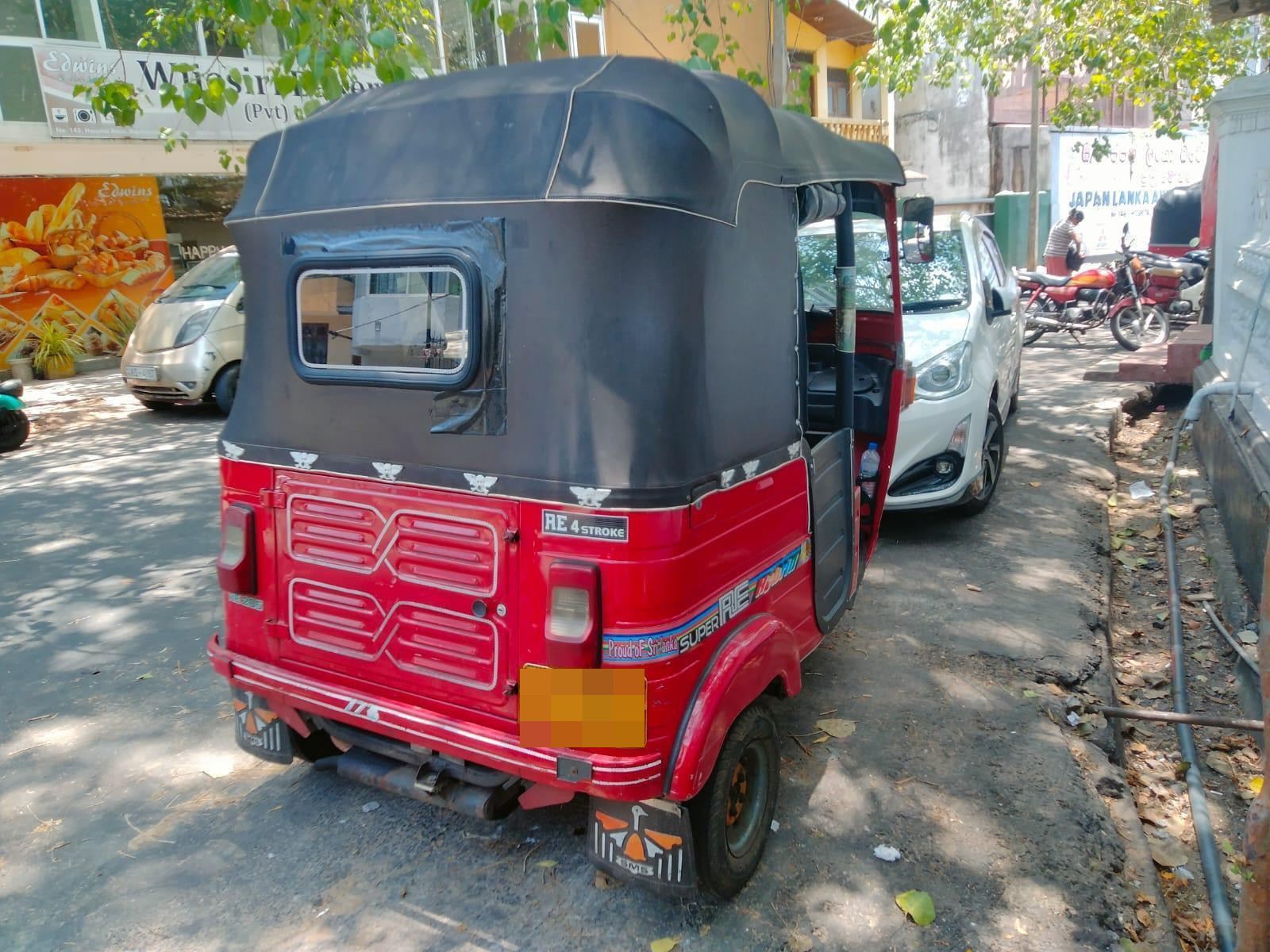Bajaj Three Wheel 2012 - භාවිතා කරන ලද ත්‍රිරෝද රථය sale in Sri Lanka - patpat.lk