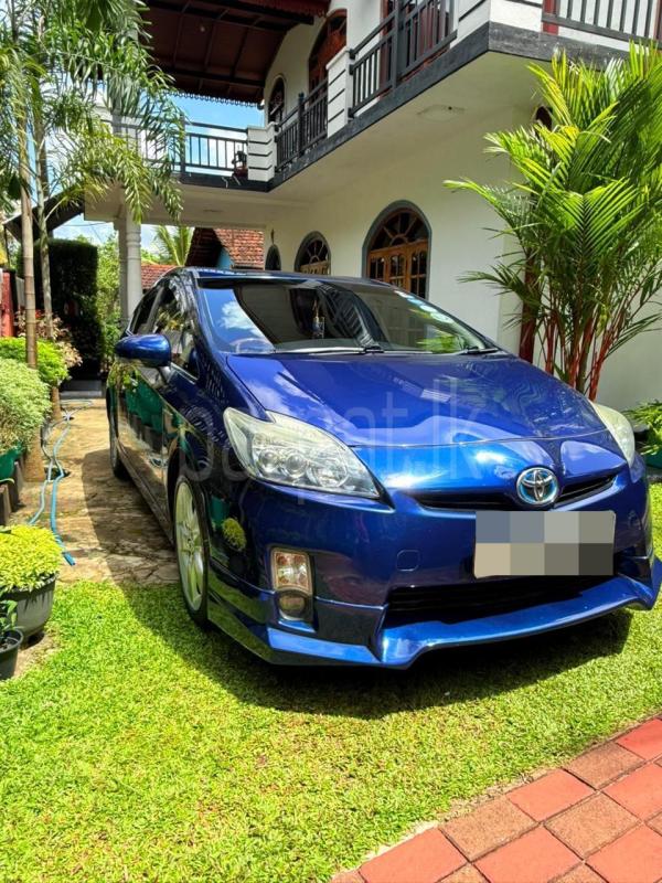 Toyota Prius 2010 - பயன்படுத்தப்பட்டது கார் sale in Sri Lanka - patpat.lk