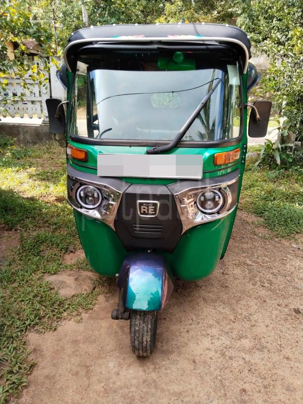 Bajaj 4 stroke 2017 - பயன்படுத்தப்பட்டது முச்சக்கர வண்டி sale in Sri Lanka - patpat.lk