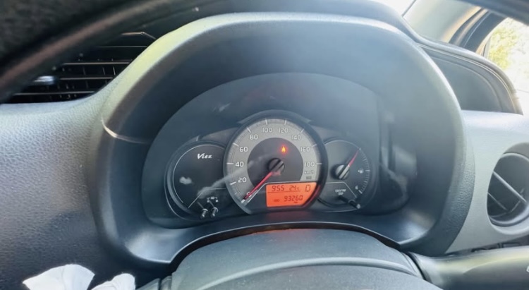 Toyota Vitz 2015 - Used Car sale in Sri Lanka - patpat.lk