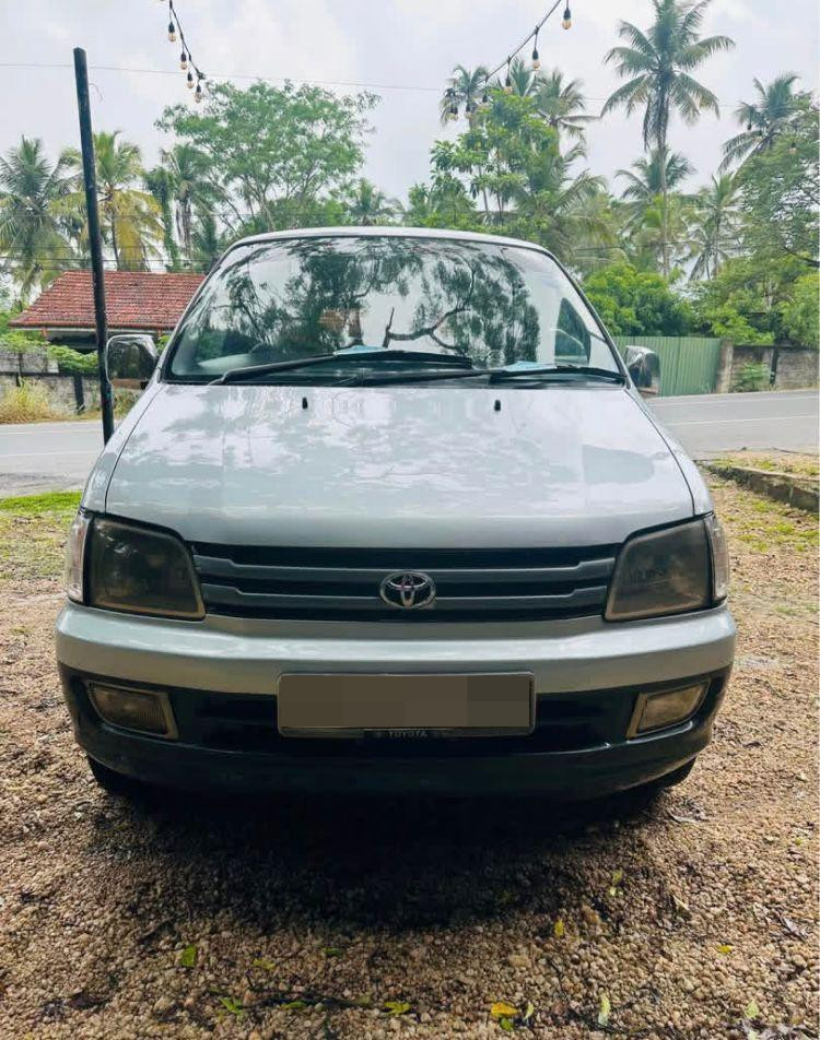 Toyota NOHA 2002 - பயன்படுத்தப்பட்டது வேன் sale in Sri Lanka - patpat.lk