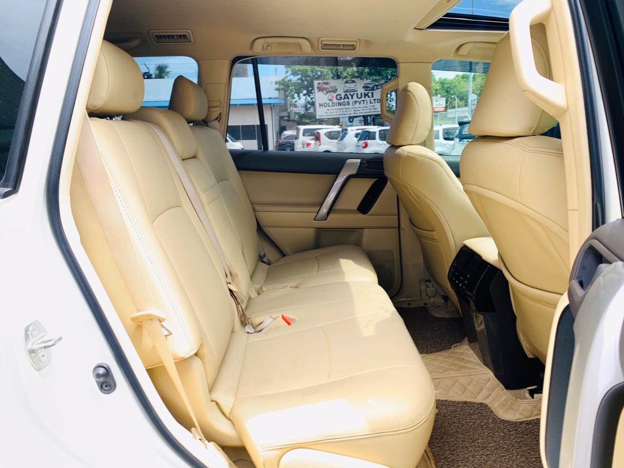 Toyota Land Cruiser Prado 2016 - Used SUV sale in Sri Lanka - patpat.lk