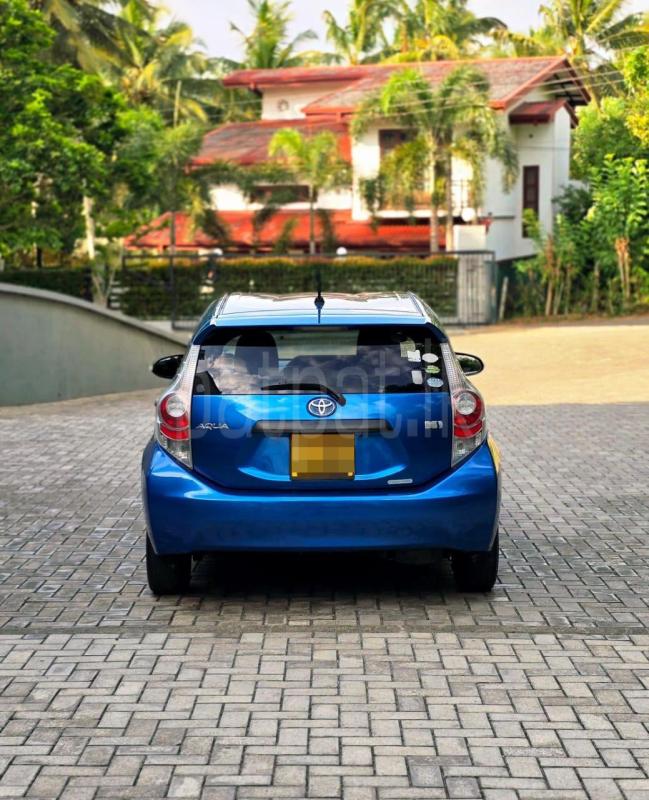 Toyota Aqua 2013 - பயன்படுத்தப்பட்டது கார் sale in Sri Lanka - patpat.lk