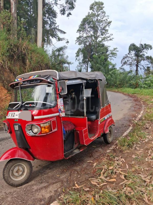 Bajaj 4 stroke 2010 - பயன்படுத்தப்பட்டது முச்சக்கர வண்டி sale in Sri Lanka - patpat.lk