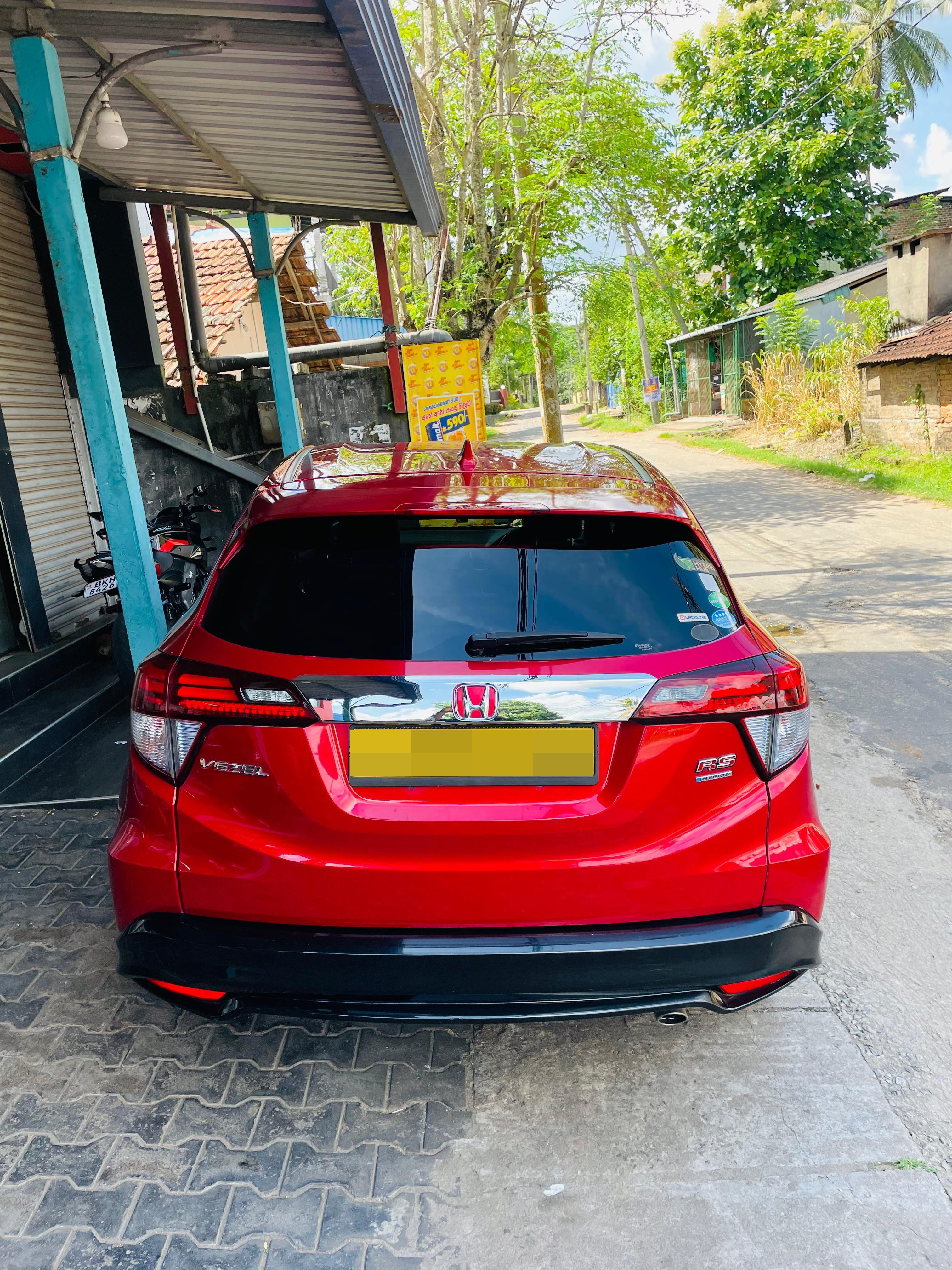 Honda Vezel 2018 - Used SUV sale in Sri Lanka - patpat.lk