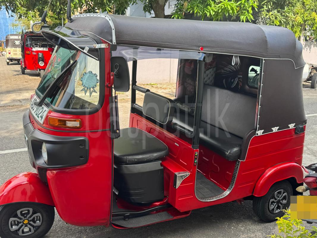 Bajaj Three Wheel 2020 - பயன்படுத்தப்பட்டது முச்சக்கர வண்டி sale in Sri Lanka - patpat.lk