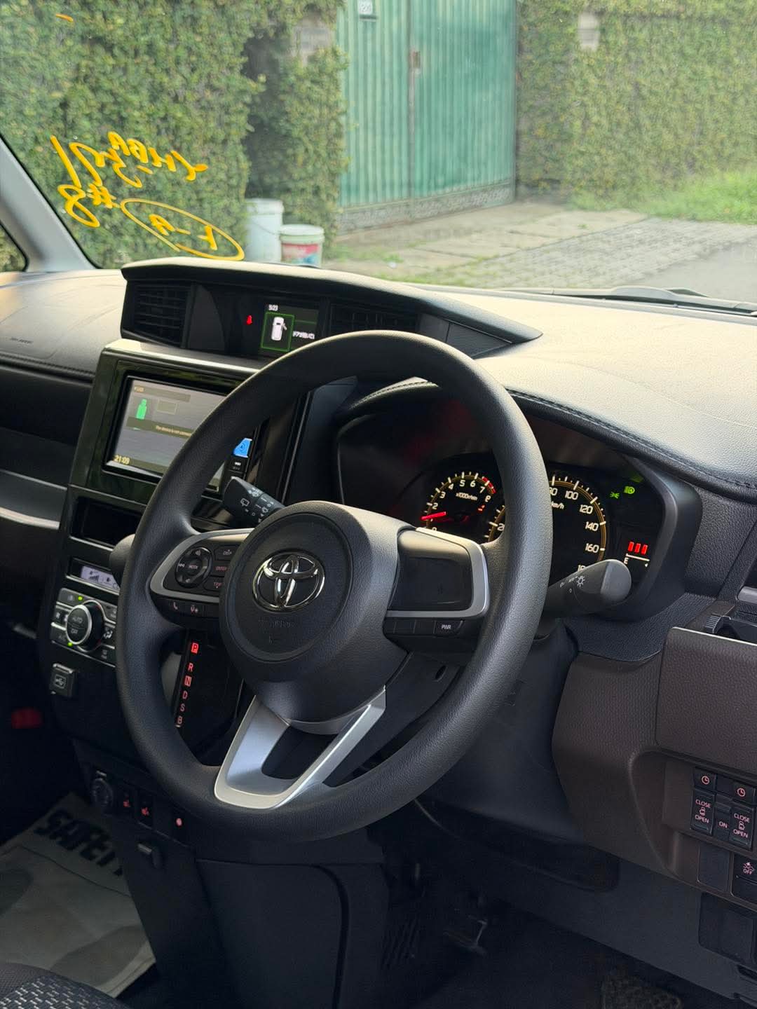 Toyota Roomy 2024 - නැවත සකස් කල වෑන් රථය sale in Sri Lanka - patpat.lk