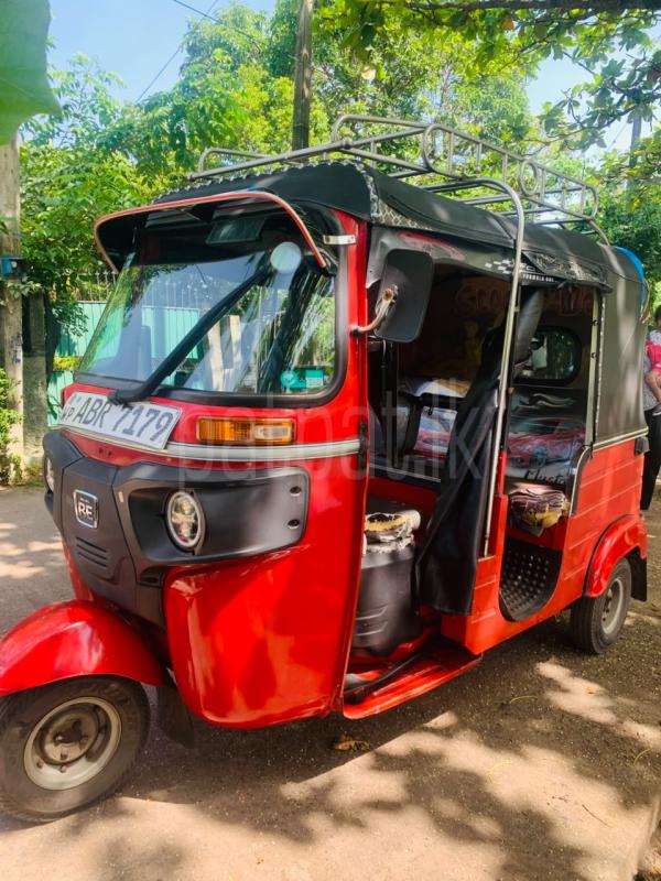 Bajaj Three Wheel 2018 - பயன்படுத்தப்பட்டது முச்சக்கர வண்டி sale in Sri Lanka - patpat.lk